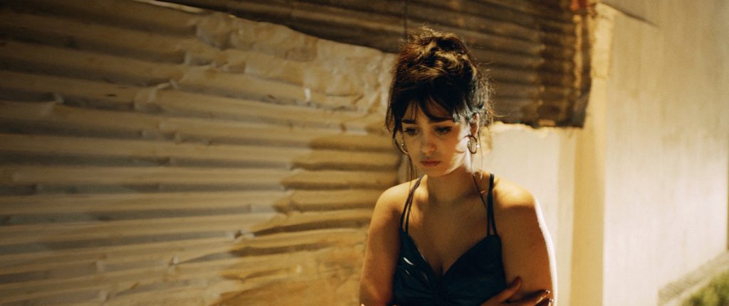 LA-BELLE-ET-LA-MEUTE_1-5