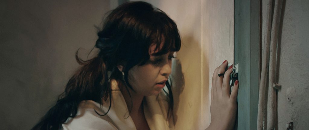 LA-BELLE-ET-LA-MEUTE_1-6